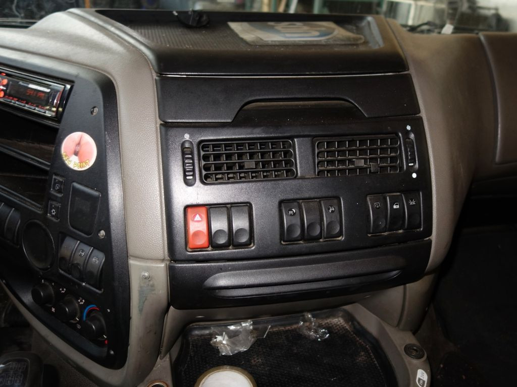 Камион влекач DAF XF 460 SC LD, Motorschaden: слика 11