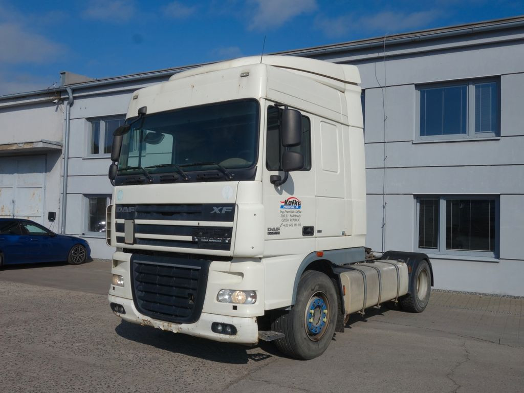 DAF XF 460 SC Standard Hydraulik - Камион влекач: слика 1 DAF XF 460 SC Standard Hydraulik - Камион влекач: слика 1