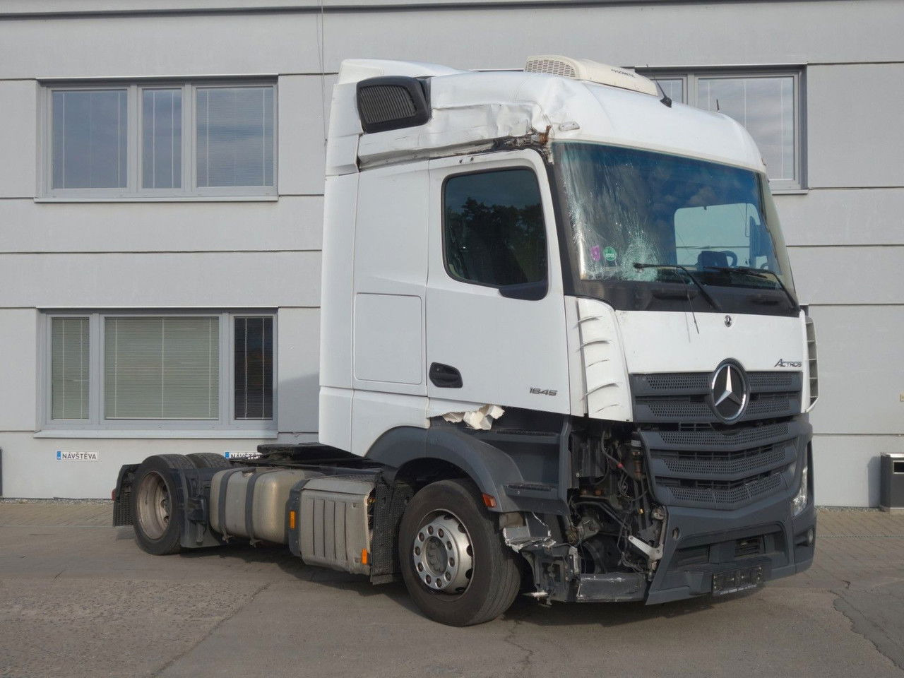Mercedes-Benz Actros 1845 LD BIG Space MirrorCam - Камион влекач: слика 2 Mercedes-Benz Actros 1845 LD BIG Space MirrorCam - Камион влекач: слика 2