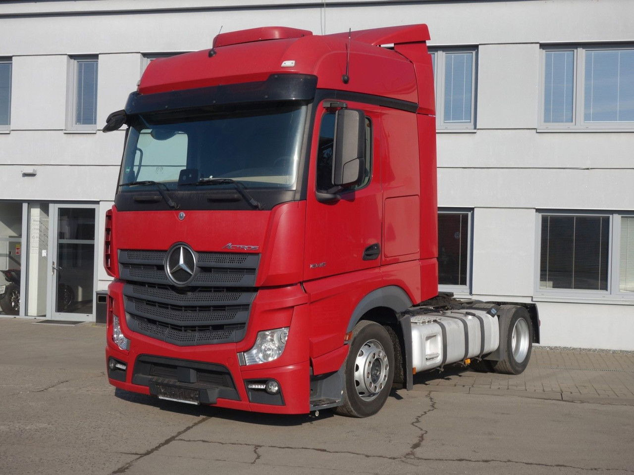 Mercedes-Benz Actros 1845 Lsnrl, Lowdeck, Standklima - Камион влекач: слика 2 Mercedes-Benz Actros 1845 Lsnrl, Lowdeck, Standklima - Камион влекач: слика 2