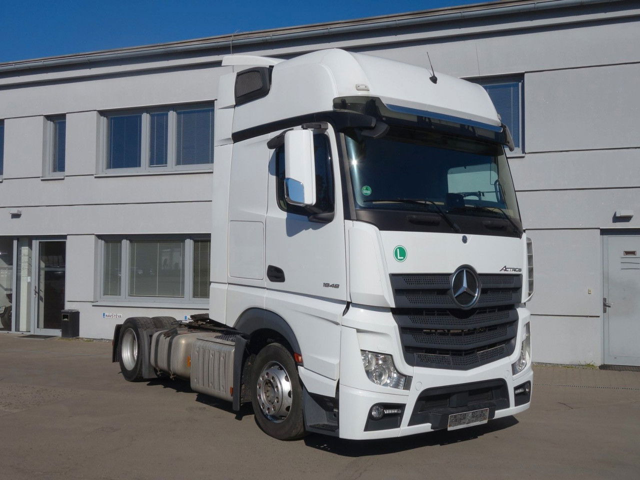 Mercedes-Benz Actros 1848 Lsnrl Giga Space, Xenon, Navi - Камион влекач: слика 2 Mercedes-Benz Actros 1848 Lsnrl Giga Space, Xenon, Navi - Камион влекач: слика 2