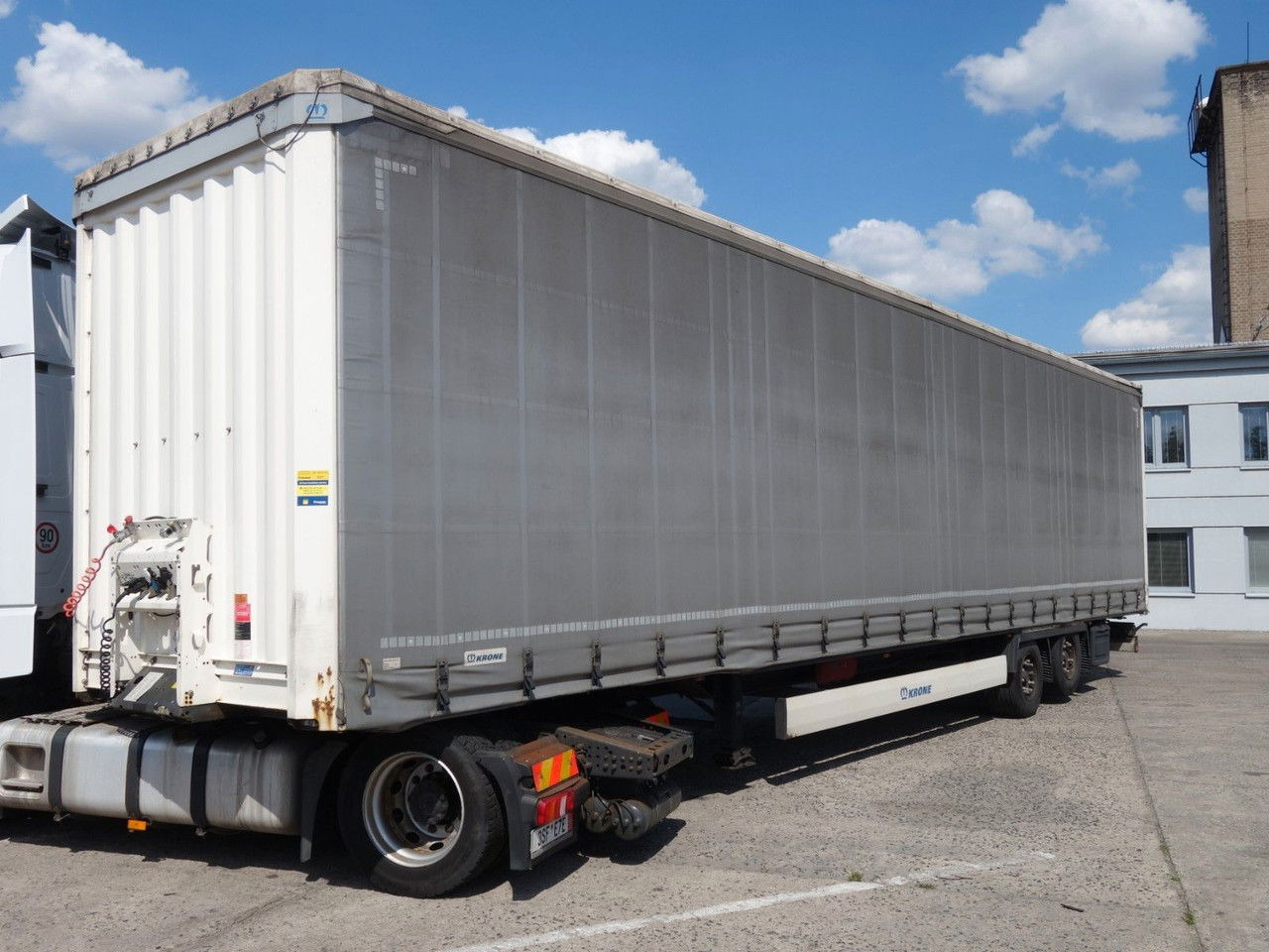 Krone SD Mega 2 Achse, 1 Liftachse, XL SD Mega 2 Achse, 1 Liftachse, XL - Полуприколка со церада: слика 1 Krone SD Mega 2 Achse, 1 Liftachse, XL SD Mega 2 Achse, 1 Liftachse, XL - Полуприколка со церада: слика 1