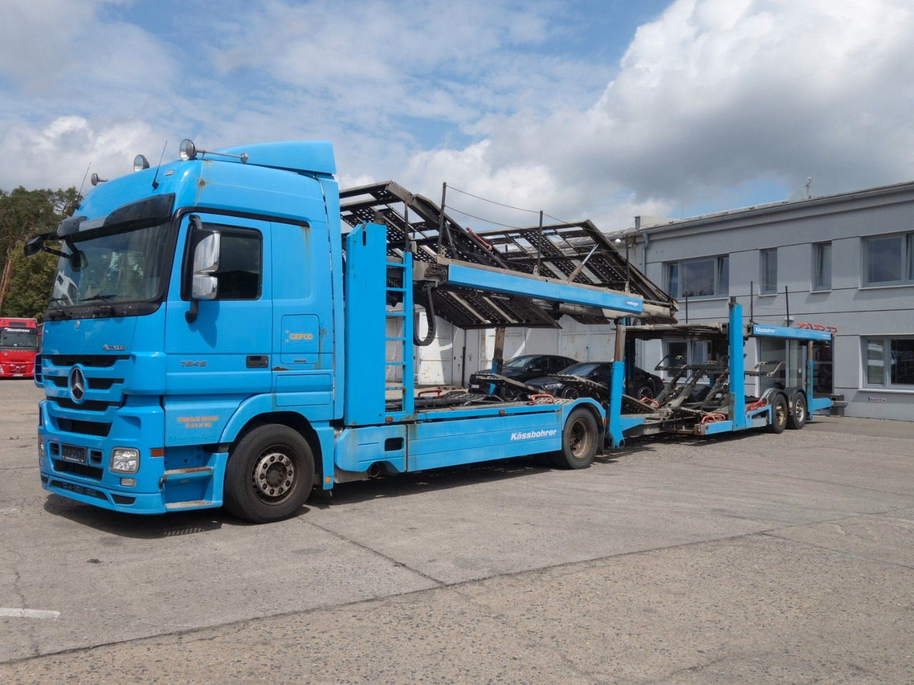 Mercedes-Benz Actros 1846 mit Kässbohrer Metago/Vario - Автотранспортен камион: слика 2 Mercedes-Benz Actros 1846 mit Kässbohrer Metago/Vario - Автотранспортен камион: слика 2