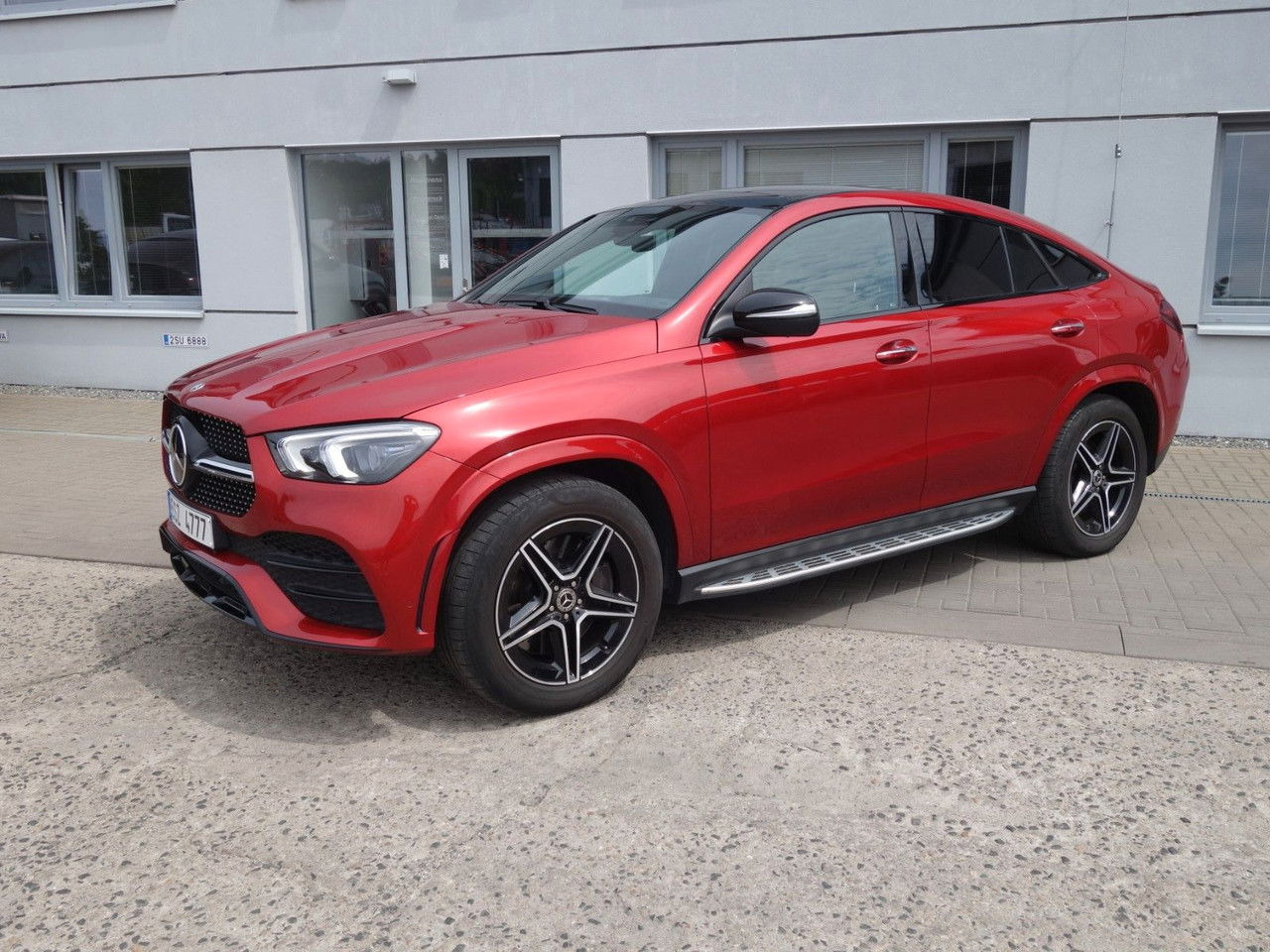 Mercedes-Benz GLE-klasse 400 d 4Matic Coupe Pano - Купе: слика 2 Mercedes-Benz GLE-klasse 400 d 4Matic Coupe Pano - Купе: слика 2