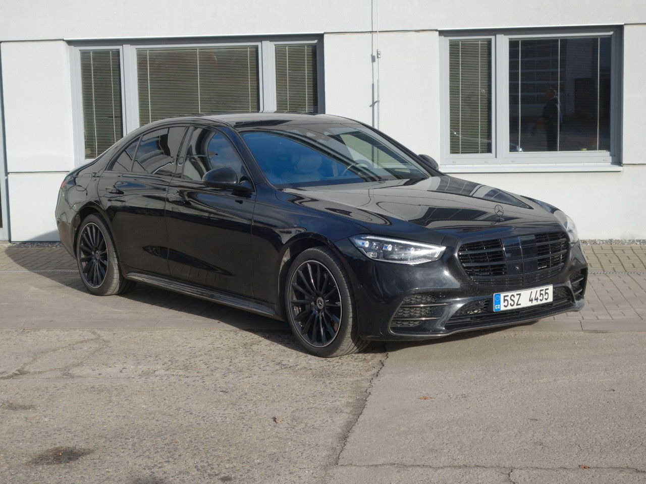 Mercedes-Benz S-klasse S400d 4Matic,AMG,Pano, Vollaust,Sthz,Garant10/27 - Седан: слика 2 Mercedes-Benz S-klasse S400d 4Matic,AMG,Pano, Vollaust,Sthz,Garant10/27 - Седан: слика 2
