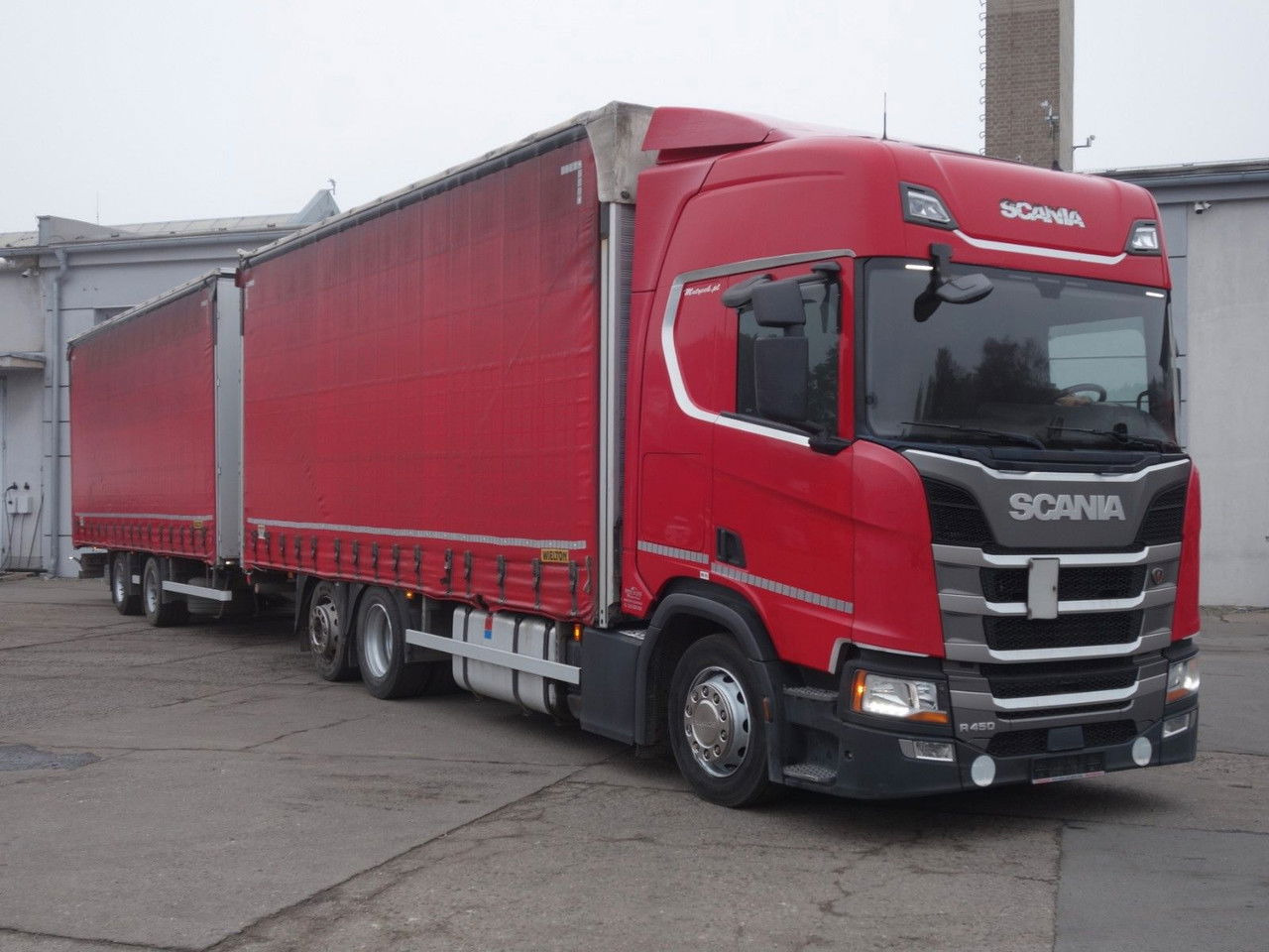 Scania R450 6x2 120cm3, Durchfahren, Retarder - Камион со церада: слика 2 Scania R450 6x2 120cm3, Durchfahren, Retarder - Камион со церада: слика 2