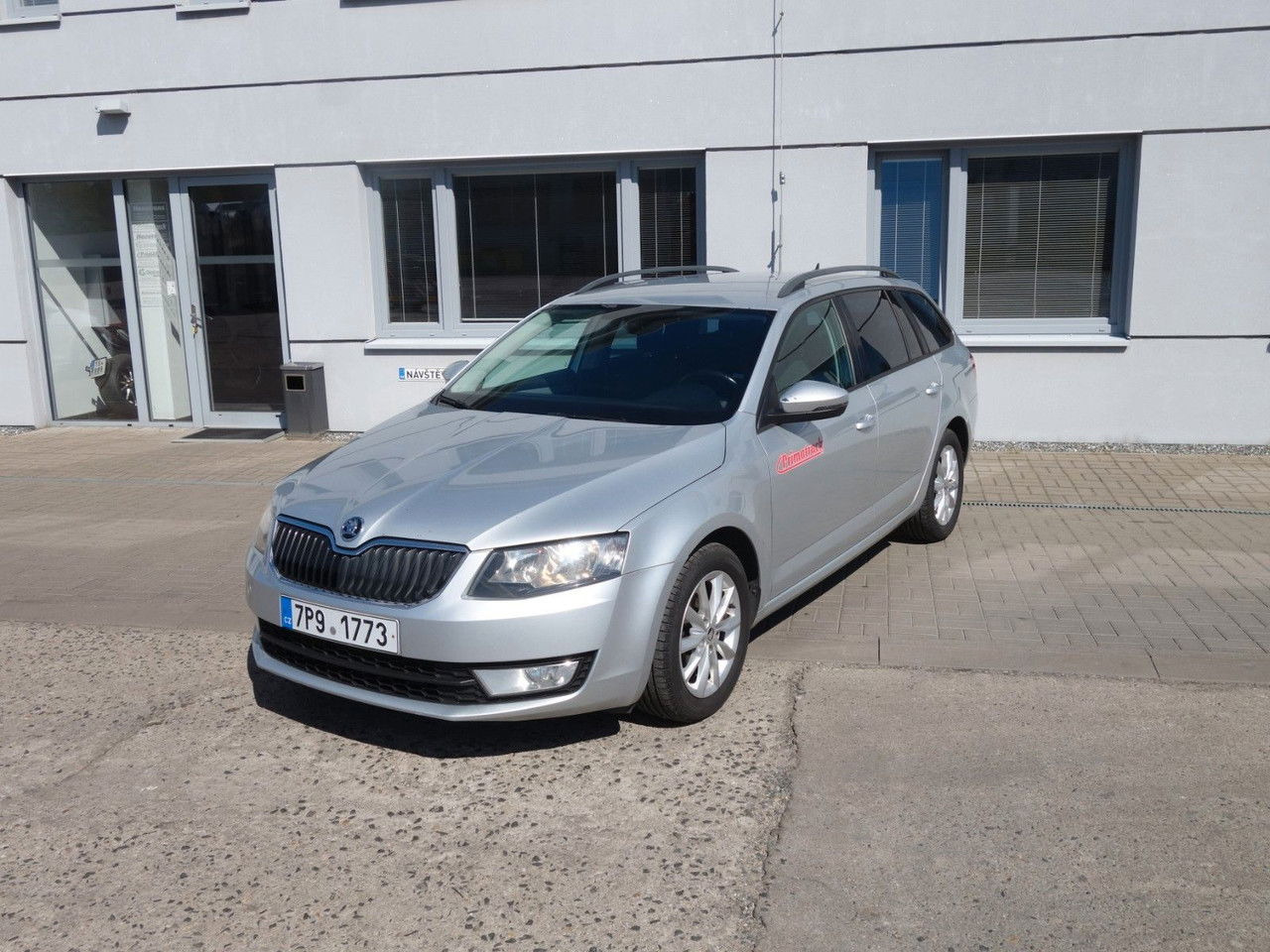 Škoda Octavia Combi Ambition 1,6 TDI, DSG, Navi, Clima - Караван: слика 1 Škoda Octavia Combi Ambition 1,6 TDI, DSG, Navi, Clima - Караван: слика 1