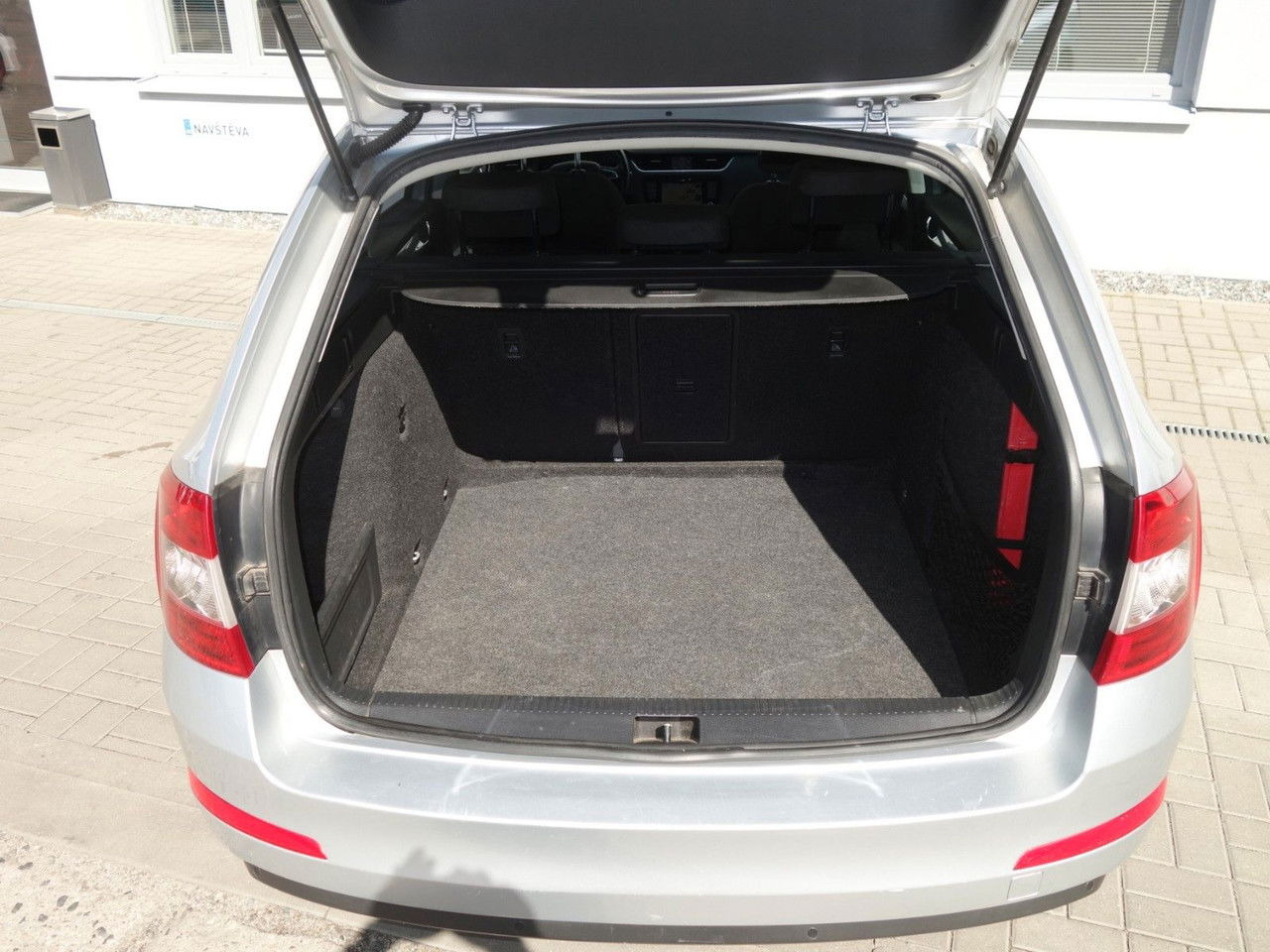 Караван Škoda Octavia Combi Ambition 1,6 TDI, DSG, Navi, Clima: слика 6