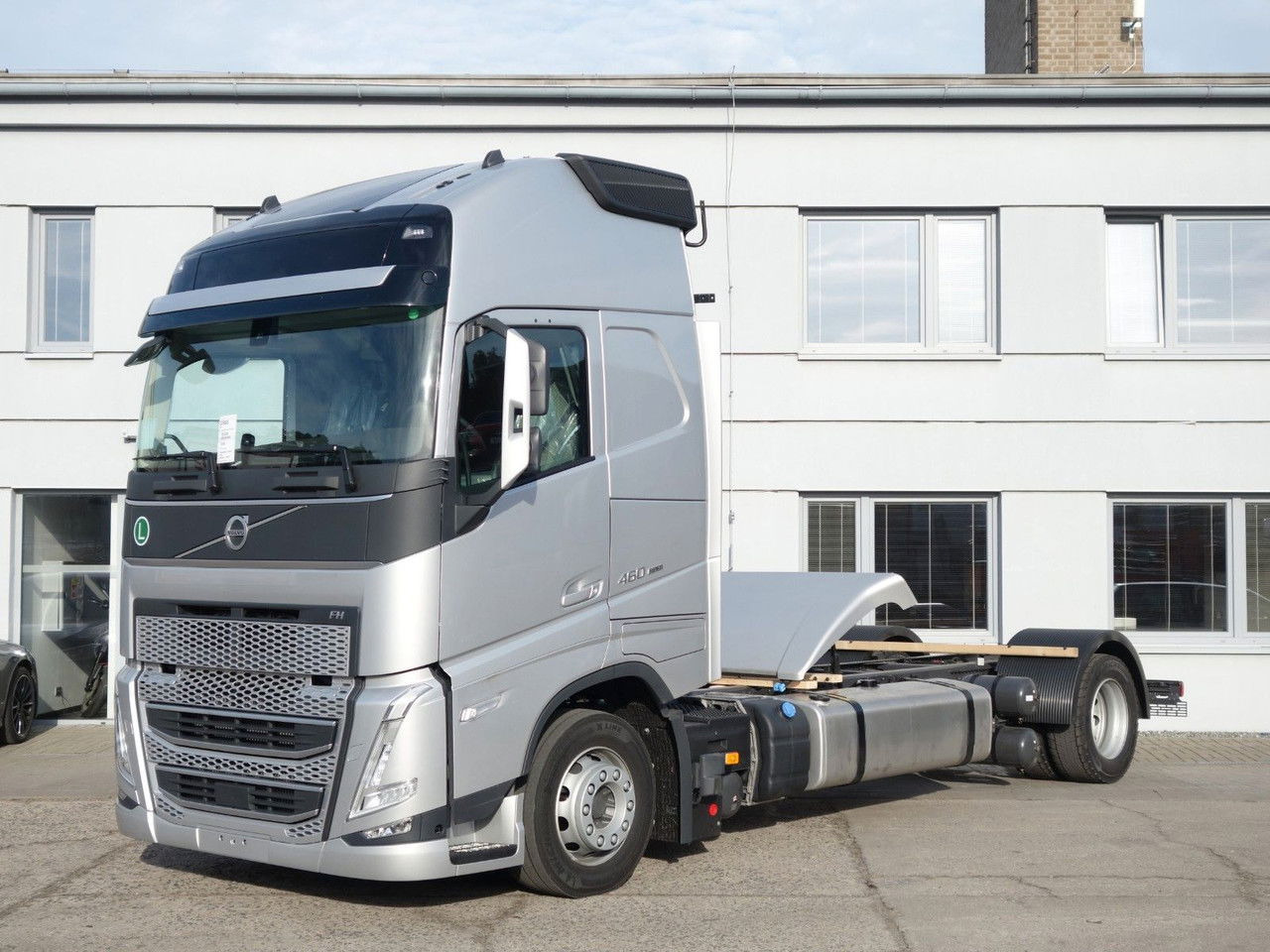 Volvo FH 13 XL 460 Turbo Compound Neue - Транспортер на контејнер/ Камион со променливо тело: слика 1 Volvo FH 13 XL 460 Turbo Compound Neue - Транспортер на контејнер/ Камион со променливо тело: слика 1