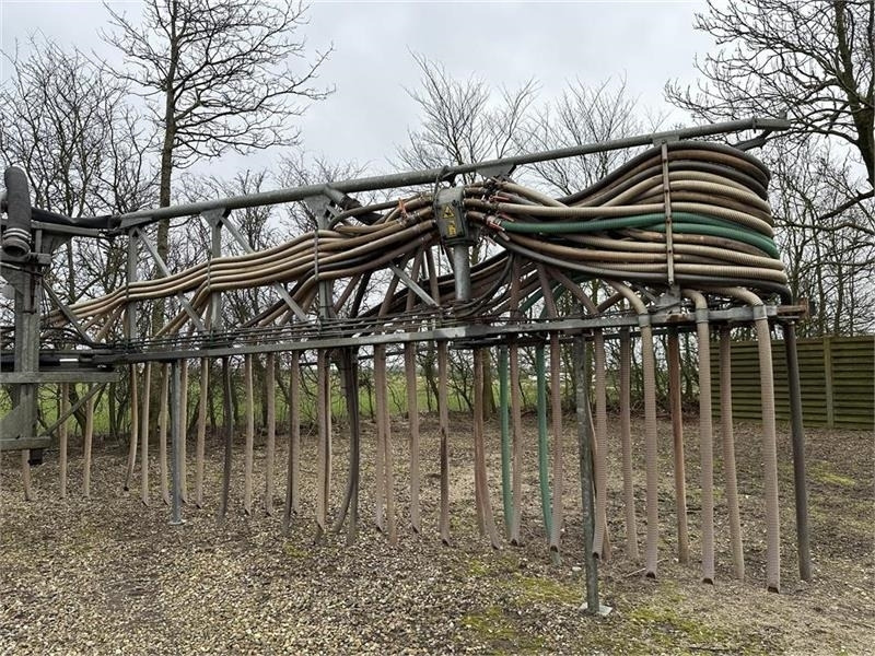 AP 24mtr slæbeslangebom m/2 fordeler - Цистерна за арско ѓубриво: слика 4 AP 24mtr slæbeslangebom m/2 fordeler - Цистерна за арско ѓубриво: слика 4