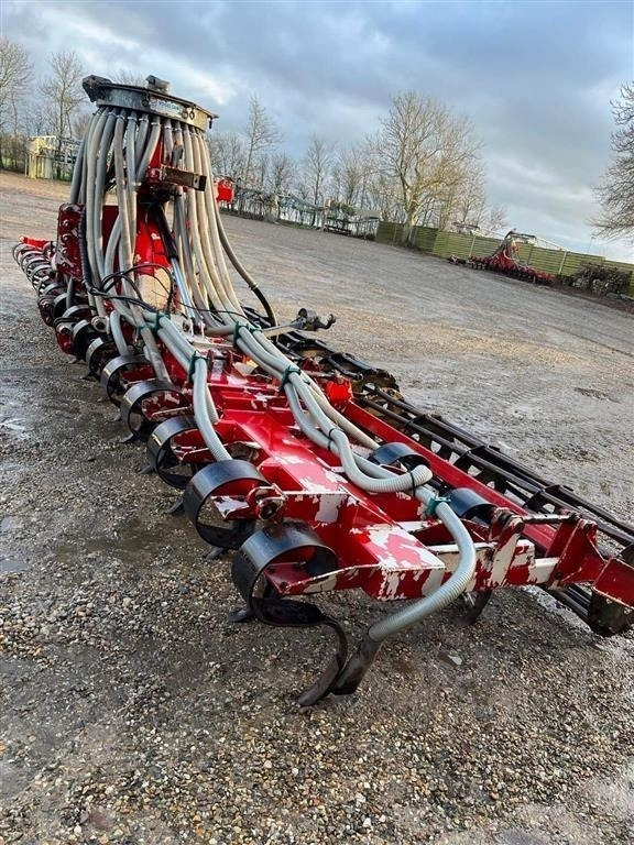 AP 8m Sortjords nedfælder m/ pakkevalse - Инјектор за течно ѓубриво: слика 3 AP 8m Sortjords nedfælder m/ pakkevalse - Инјектор за течно ѓубриво: слика 3