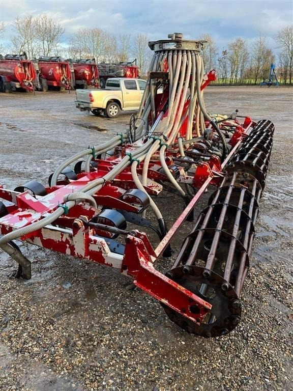 AP 8m Sortjords nedfælder m/ pakkevalse - Инјектор за течно ѓубриво: слика 4 AP 8m Sortjords nedfælder m/ pakkevalse - Инјектор за течно ѓубриво: слика 4