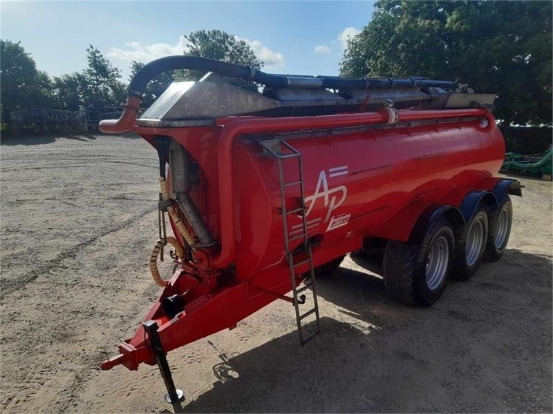 AP GV 25 - Цистерна за арско ѓубриво: слика 3 AP GV 25 - Цистерна за арско ѓубриво: слика 3