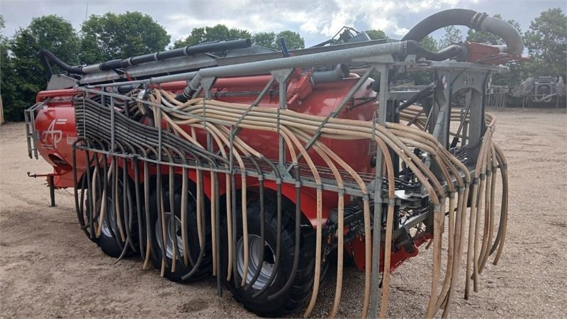 AP GV 25 m. 24 slangbom - Цистерна за арско ѓубриво: слика 4 AP GV 25 m. 24 slangbom - Цистерна за арско ѓубриво: слика 4