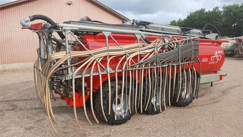 AP GV 25 m. 24 slangbom - Цистерна за арско ѓубриво: слика 3 AP GV 25 m. 24 slangbom - Цистерна за арско ѓубриво: слика 3