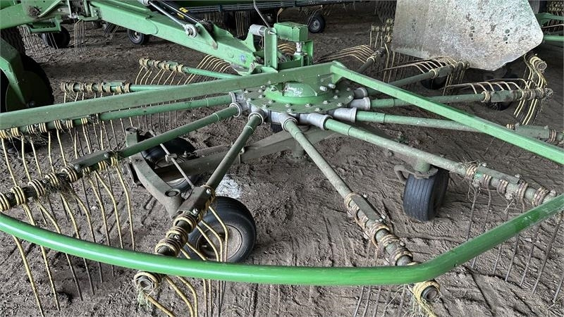 Krone Swadro 2000 TC - Превртувач и гребло: слика 2 Krone Swadro 2000 TC - Превртувач и гребло: слика 2