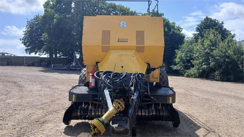 Балирка за квадратни бали New Holland BB980 BB980: слика 6 Балирка за квадратни бали New Holland BB980 BB980: слика 6