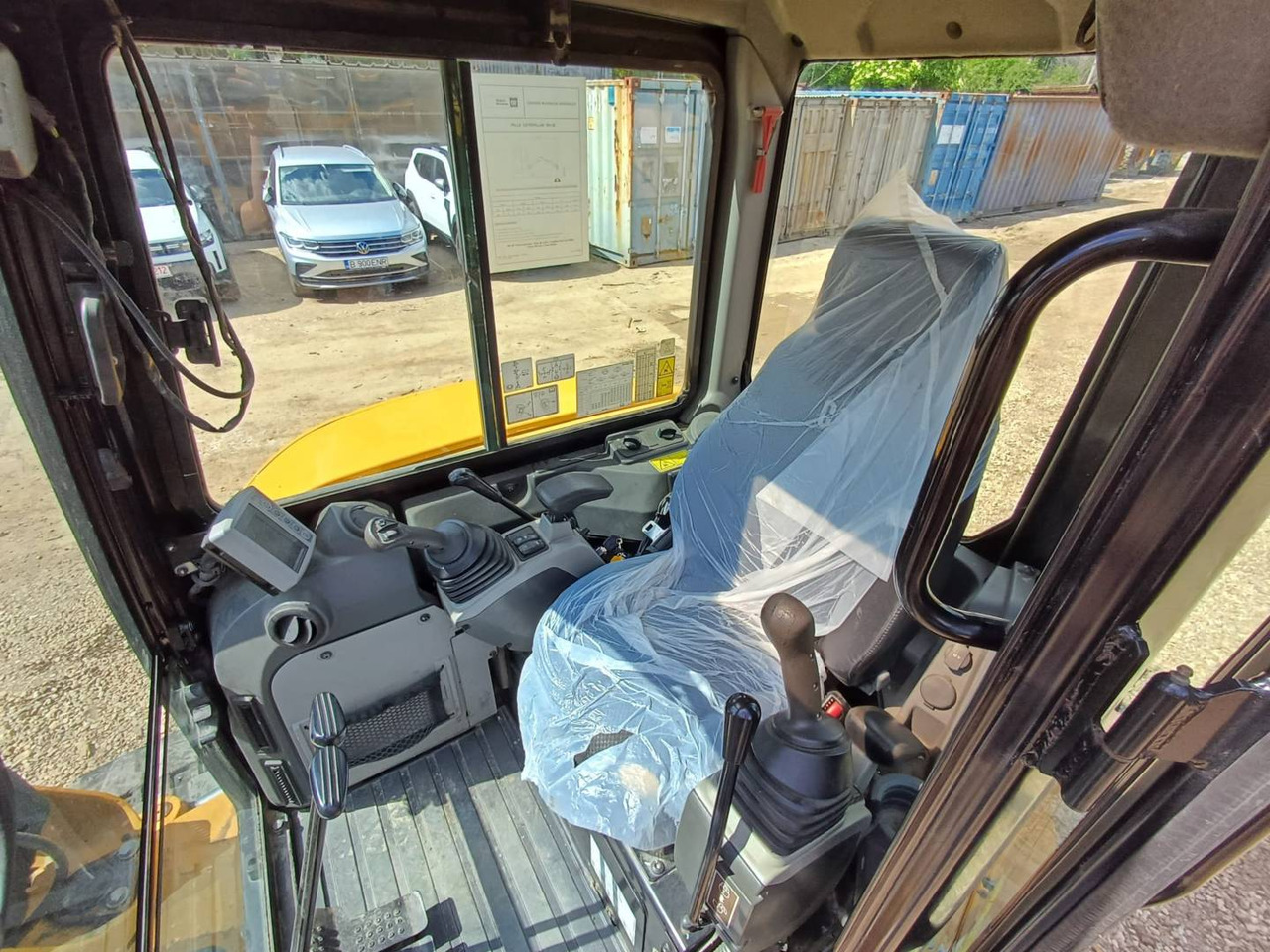 Багер гасеничар CAT 305.5E2CR: слика 8 Багер гасеничар CAT 305.5E2CR: слика 8