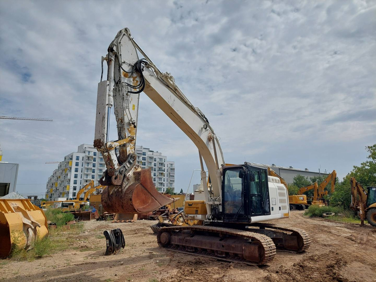 CAT 326FL - Багер гасеничар: слика 1 CAT 326FL - Багер гасеничар: слика 1