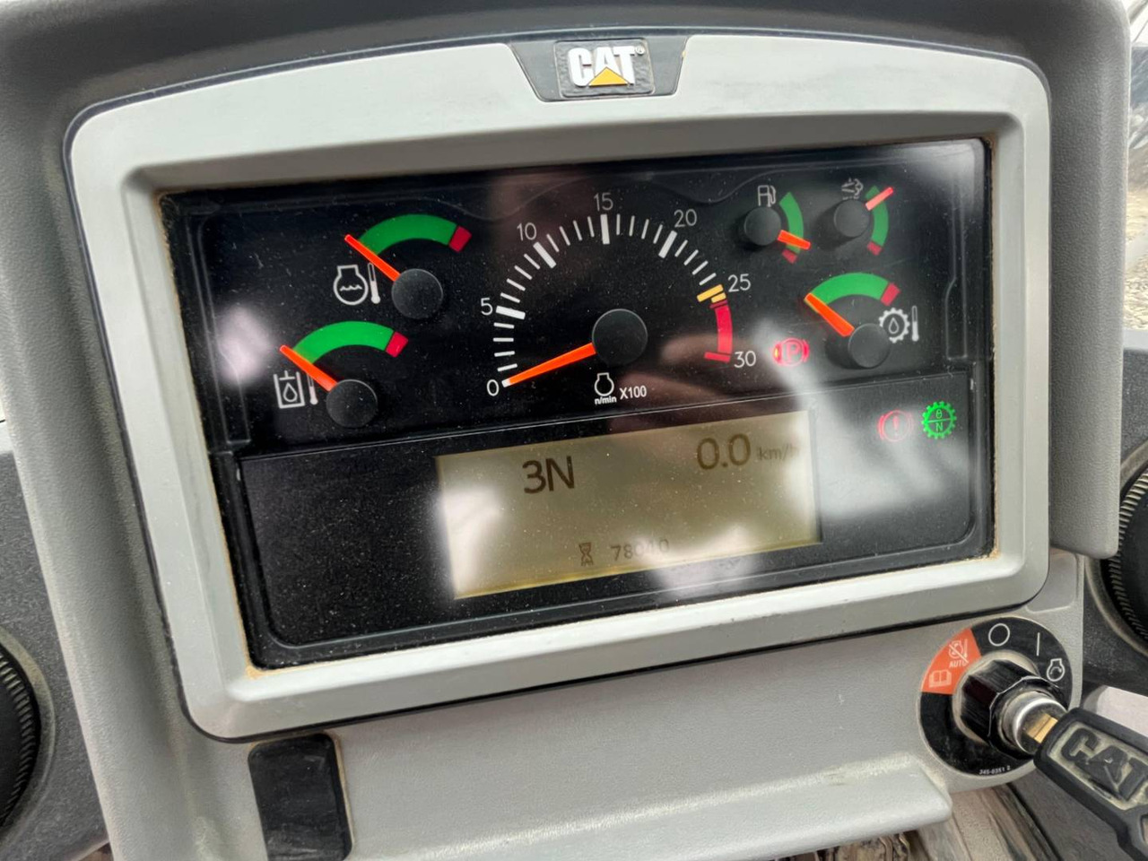 CAT 966M - Натоварувач на тркала: слика 5 CAT 966M - Натоварувач на тркала: слика 5