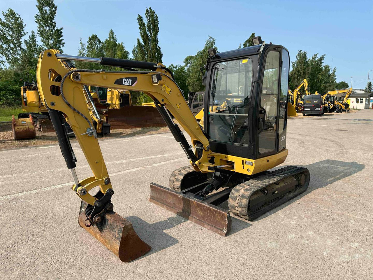 CAT 302.7DCR - Багер гасеничар: слика 1 CAT 302.7DCR - Багер гасеничар: слика 1