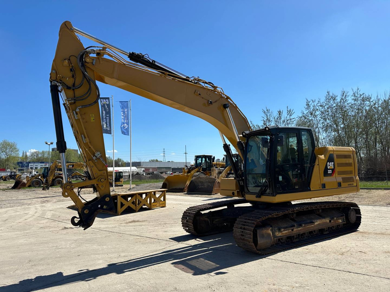 CAT 323 - Багер гасеничар: слика 1 CAT 323 - Багер гасеничар: слика 1