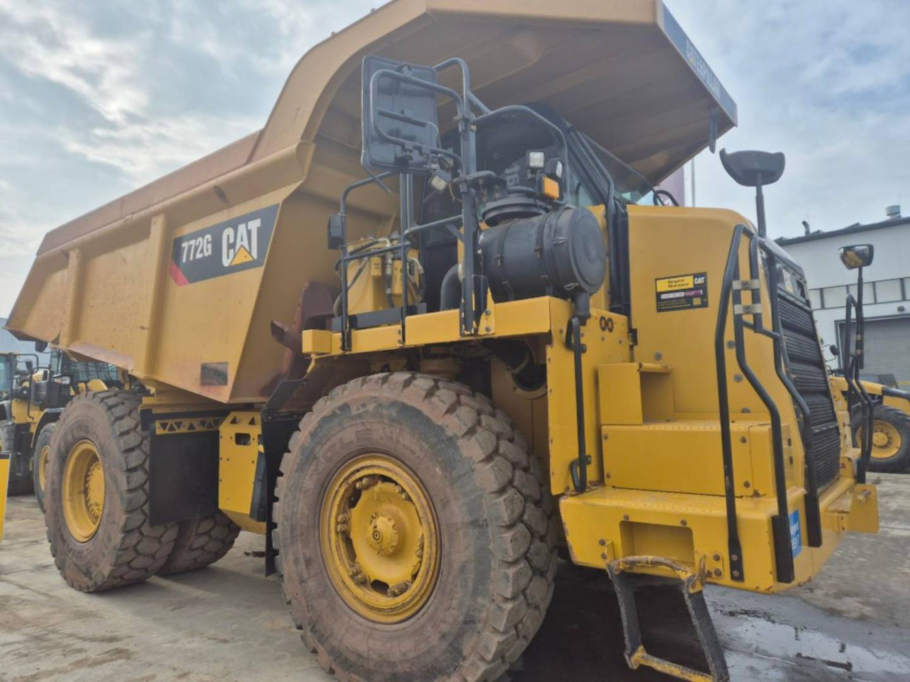 CAT 772G - Голем истоварувач/ Камион за камења: слика 1 CAT 772G - Голем истоварувач/ Камион за камења: слика 1