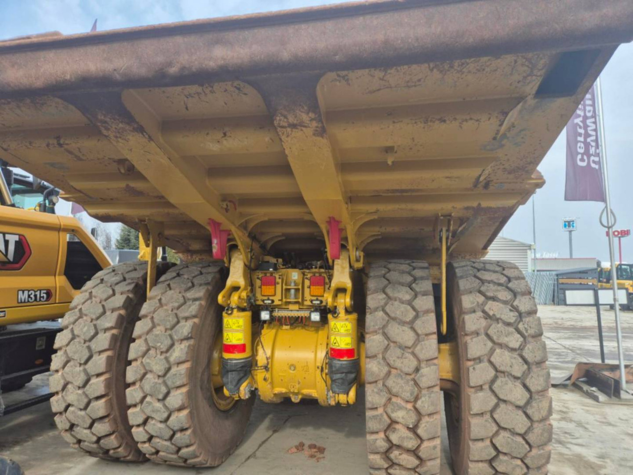 CAT 772G - Голем истоварувач/ Камион за камења: слика 4 CAT 772G - Голем истоварувач/ Камион за камења: слика 4