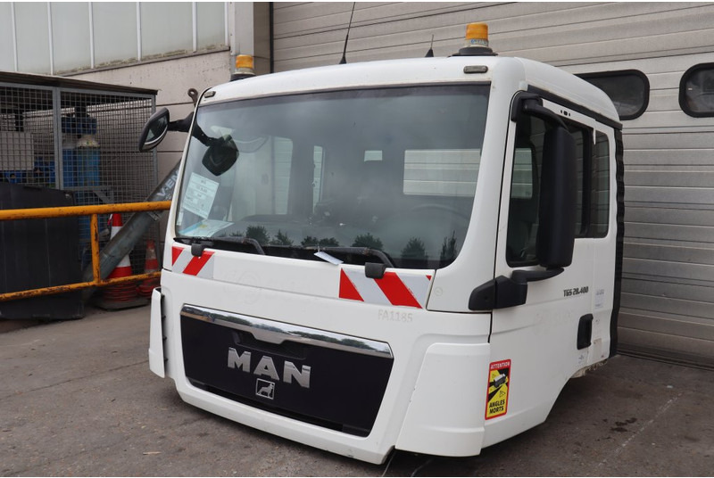 MAN F99L17 TGS - Кабина и ентериер за Камион: слика 2 MAN F99L17 TGS - Кабина и ентериер за Камион: слика 2
