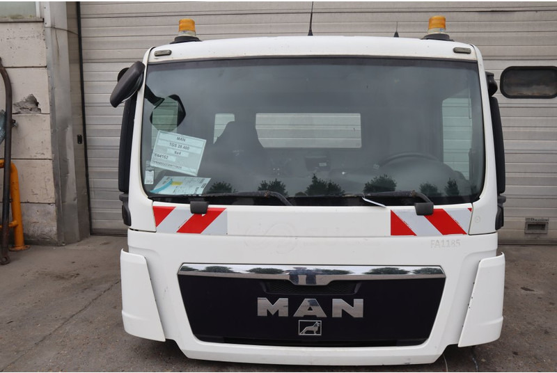 MAN F99L17 TGS - Кабина и ентериер за Камион: слика 1 MAN F99L17 TGS - Кабина и ентериер за Камион: слика 1