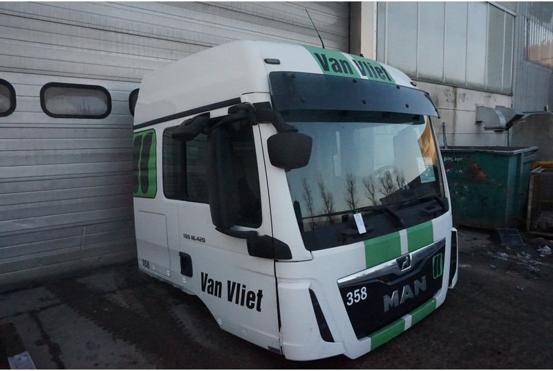 MAN F99L39 TGS - Кабина и ентериер за Камион: слика 2 MAN F99L39 TGS - Кабина и ентериер за Камион: слика 2