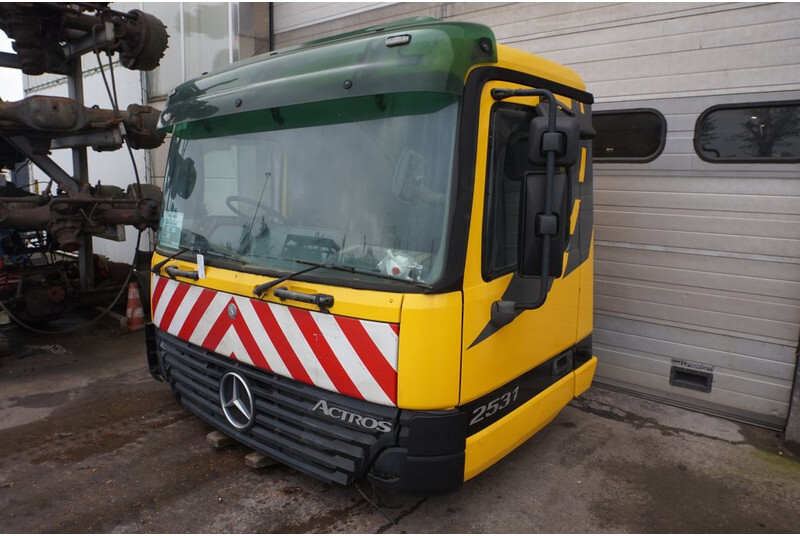 Mercedes-Benz ACTROS F07 MP1 RECHTS STUUR 748214V678262 - Кабина и ентериер за Камион: слика 3 Mercedes-Benz ACTROS F07 MP1 RECHTS STUUR 748214V678262 - Кабина и ентериер за Камион: слика 3