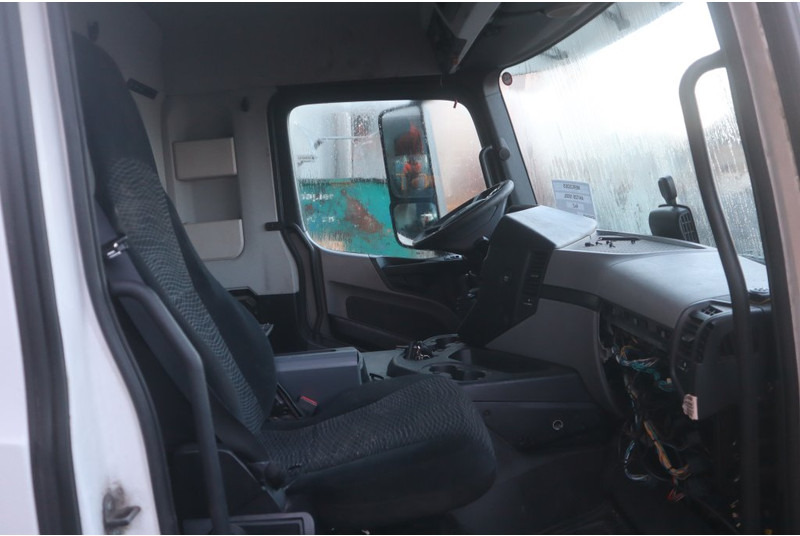 Mercedes-Benz ANTOS M CLASSISPACE 2.3 320MM 96082010102815 - Кабина и ентериер за Камион: слика 5 Mercedes-Benz ANTOS M CLASSISPACE 2.3 320MM 96082010102815 - Кабина и ентериер за Камион: слика 5