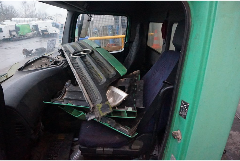 Mercedes-Benz ATEGO F07 KORT RECHTS STUUR 972 890 25 200671 - Кабина и ентериер за Камион: слика 5 Mercedes-Benz ATEGO F07 KORT RECHTS STUUR 972 890 25 200671 - Кабина и ентериер за Камион: слика 5