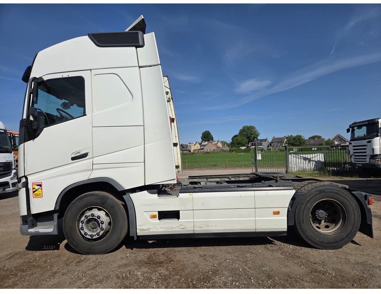 VOLVO FH 500 4X2 TRACTOR UNIT 2 TANKS VEB+ - Камион влекач: слика 3 VOLVO FH 500 4X2 TRACTOR UNIT 2 TANKS VEB+ - Камион влекач: слика 3