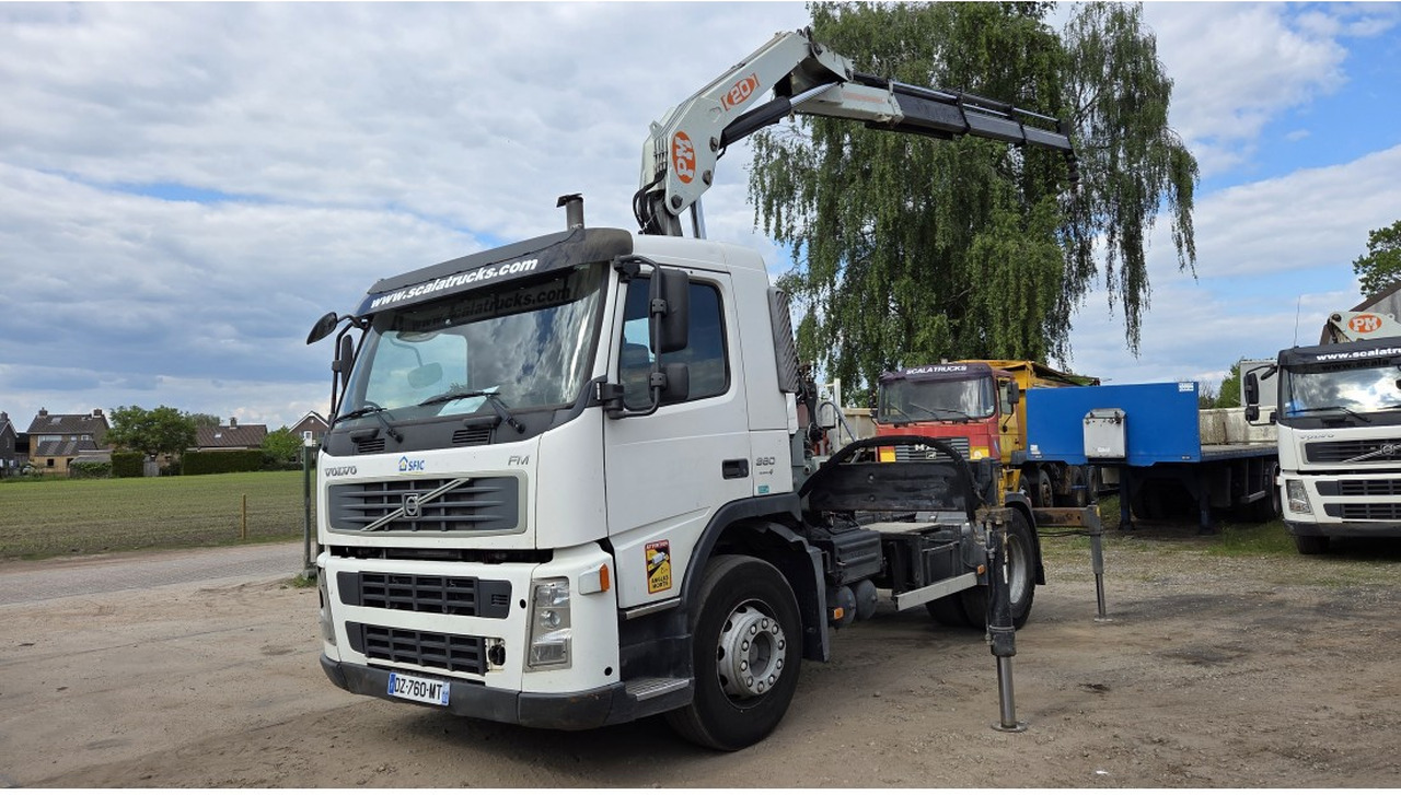 VOLVO FM 360 4X2 EURO 3 TRACTOR UNIT CRANE PM 20T MANUAL GEARBOX - Камион влекач: слика 1 VOLVO FM 360 4X2 EURO 3 TRACTOR UNIT CRANE PM 20T MANUAL GEARBOX - Камион влекач: слика 1