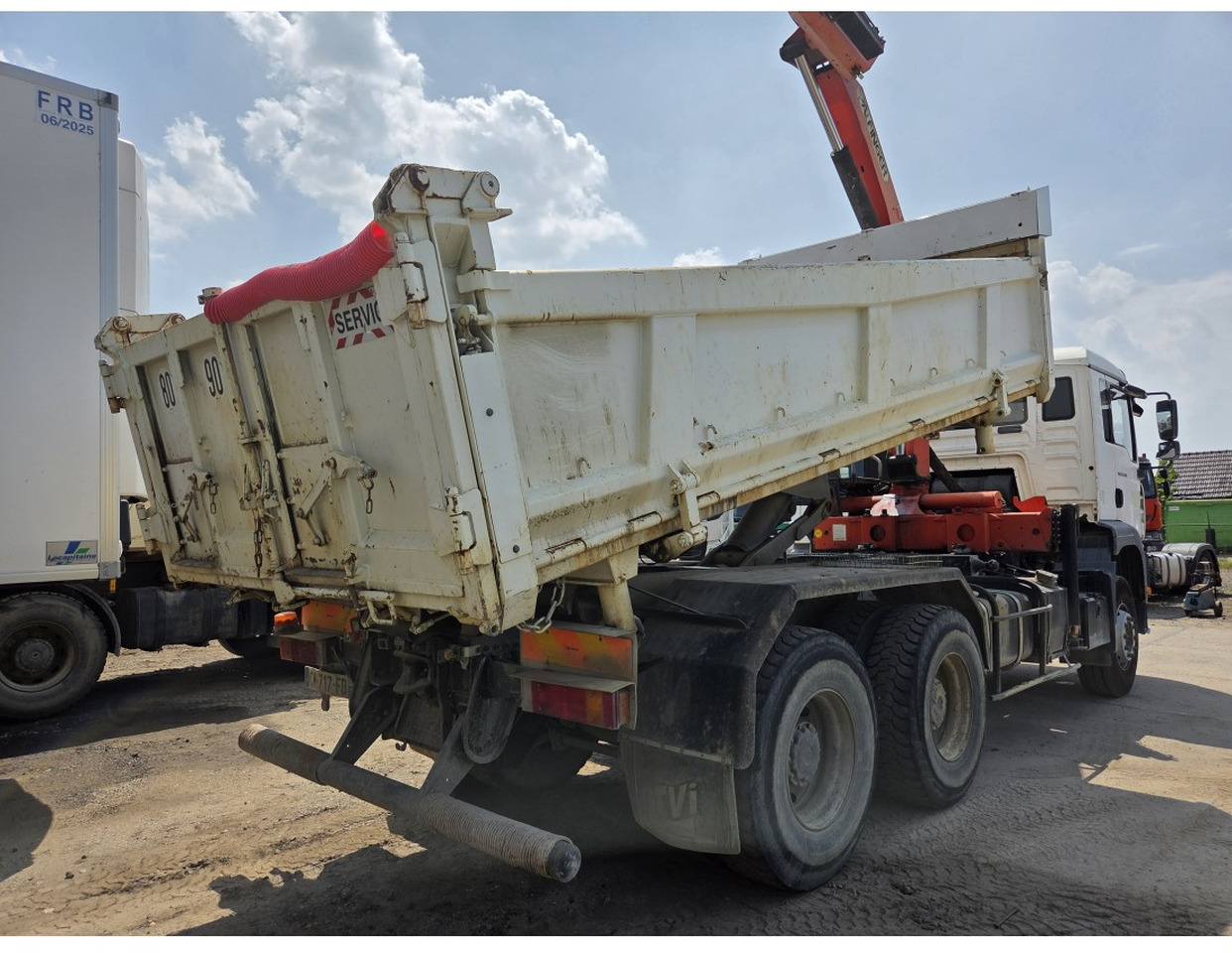 MAN TGA 26.350 6X4 BORDMATIC TIPPER CRANE PALFINGER PK15500 - Кипер, Камион со кран: слика 2 MAN TGA 26.350 6X4 BORDMATIC TIPPER CRANE PALFINGER PK15500 - Кипер, Камион со кран: слика 2