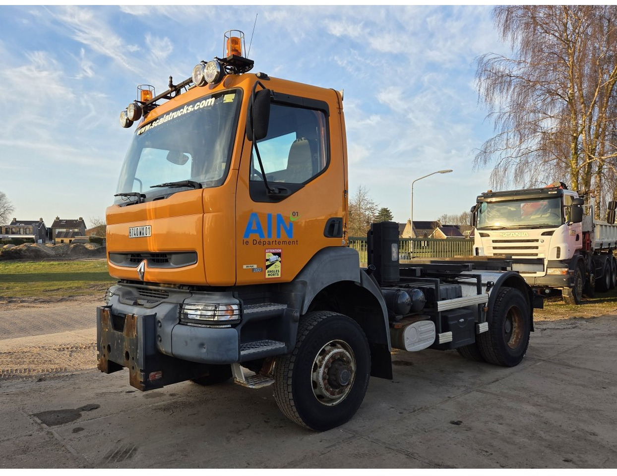 Renault Kerax 260 4x4 Chassis Manual Gearbox Mechanical pump Pompe Mecanique - Камион со кабинска шасија: слика 1 Renault Kerax 260 4x4 Chassis Manual Gearbox Mechanical pump Pompe Mecanique - Камион со кабинска шасија: слика 1