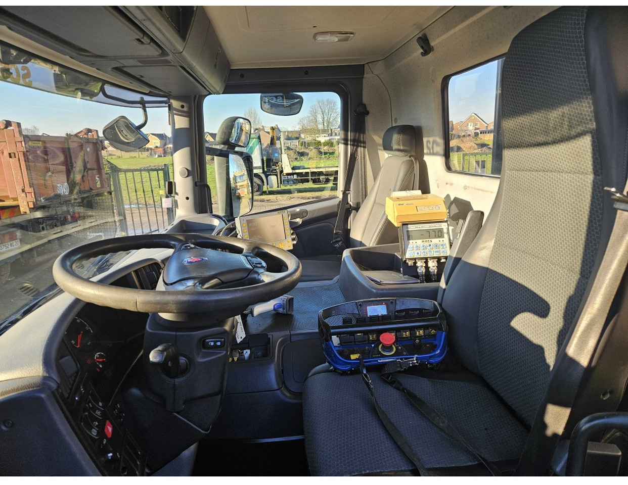 Кипер, Камион со кран Scania P360 6x2 steering axle lenk Tipper Crane Fassi F175A: слика 10 Кипер, Камион со кран Scania P360 6x2 steering axle lenk Tipper Crane Fassi F175A: слика 10