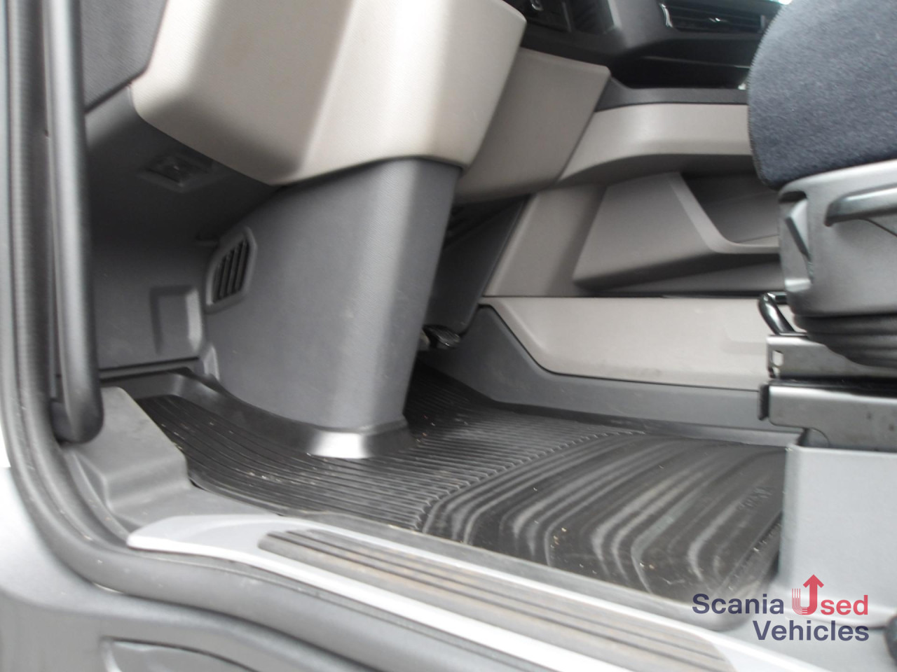 Камион влекач SCANIA R 460 EB - MEGA - HIGHLINE - 2x TANKs - ACC: слика 12