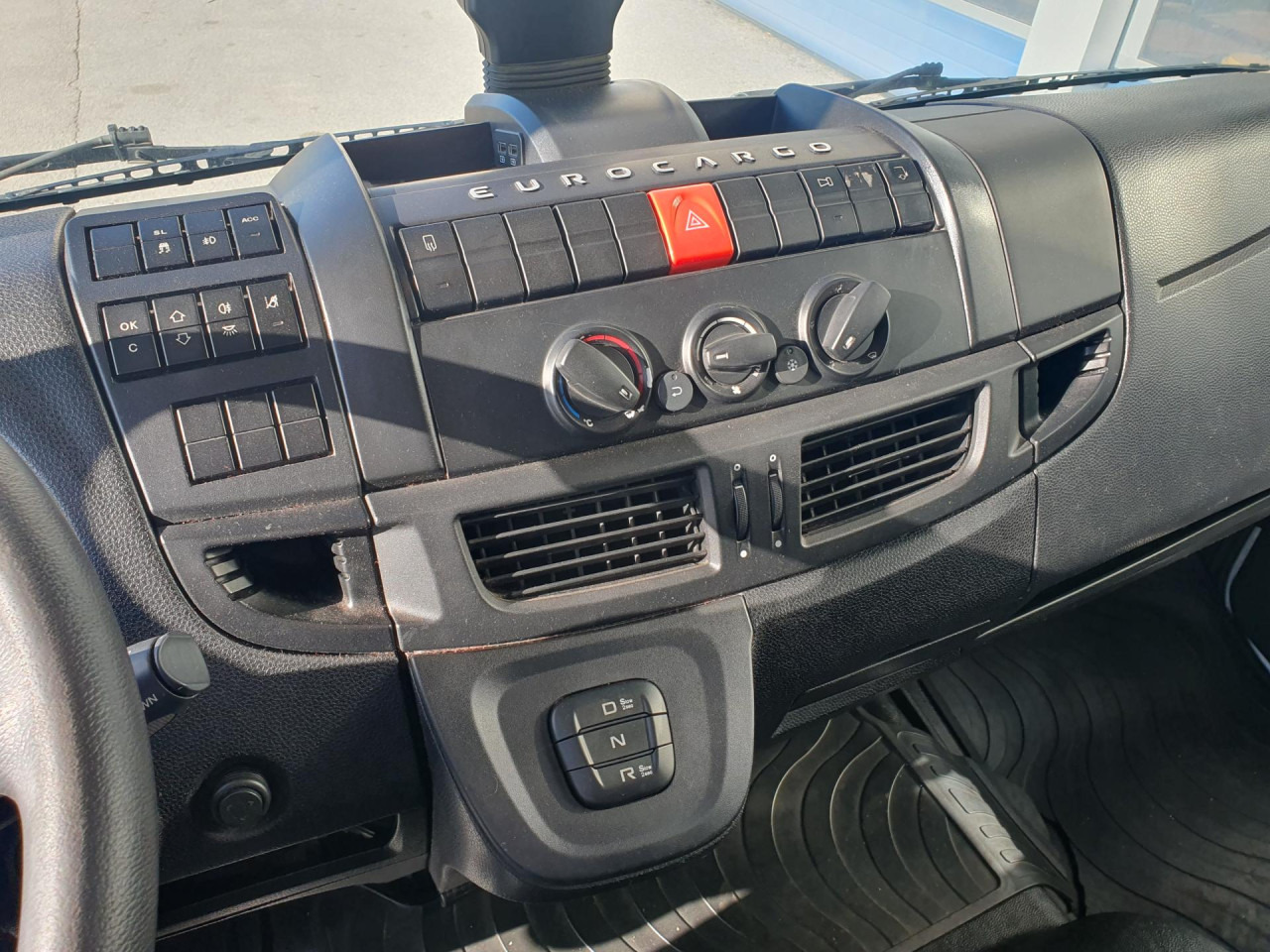 IVECO Eurocargo ML160E25 - Камион ладилник: слика 4 IVECO Eurocargo ML160E25 - Камион ладилник: слика 4
