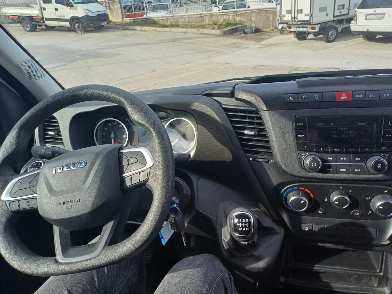 Interior photo 1: Комбе IVECO Daily 35S18H/P