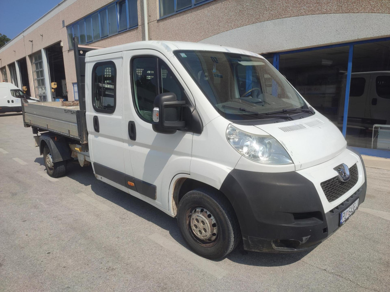 PEUGEOT Boxer 2.2 HDI - Комби кипер, Комби со двојна кабина: слика 2 PEUGEOT Boxer 2.2 HDI - Комби кипер, Комби со двојна кабина: слика 2