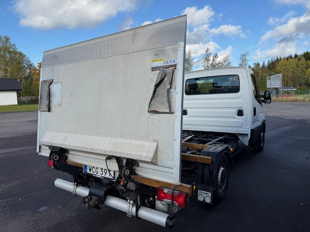 Iveco Daily 35 - NP Hi - Matic - Товарно комбе: слика 3 Iveco Daily 35 - NP Hi - Matic - Товарно комбе: слика 3