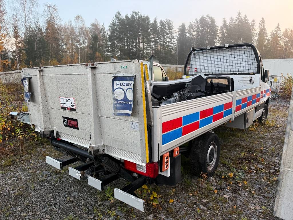 Komplett Flak, bakgavelhiss & verktygslådor  - Рамка/ Шасија за Камион: слика 1 Komplett Flak, bakgavelhiss & verktygslådor  - Рамка/ Шасија за Камион: слика 1