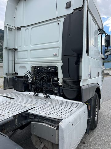 DAF FT XF 460 4x2, E6, Retarder, PTO, Standklima DAF FT XF 460 4x2, E6, Retarder, PTO, Standklima - Камион влекач: слика 5 DAF FT XF 460 4x2, E6, Retarder, PTO, Standklima DAF FT XF 460 4x2, E6, Retarder, PTO, Standklima - Камион влекач: слика 5