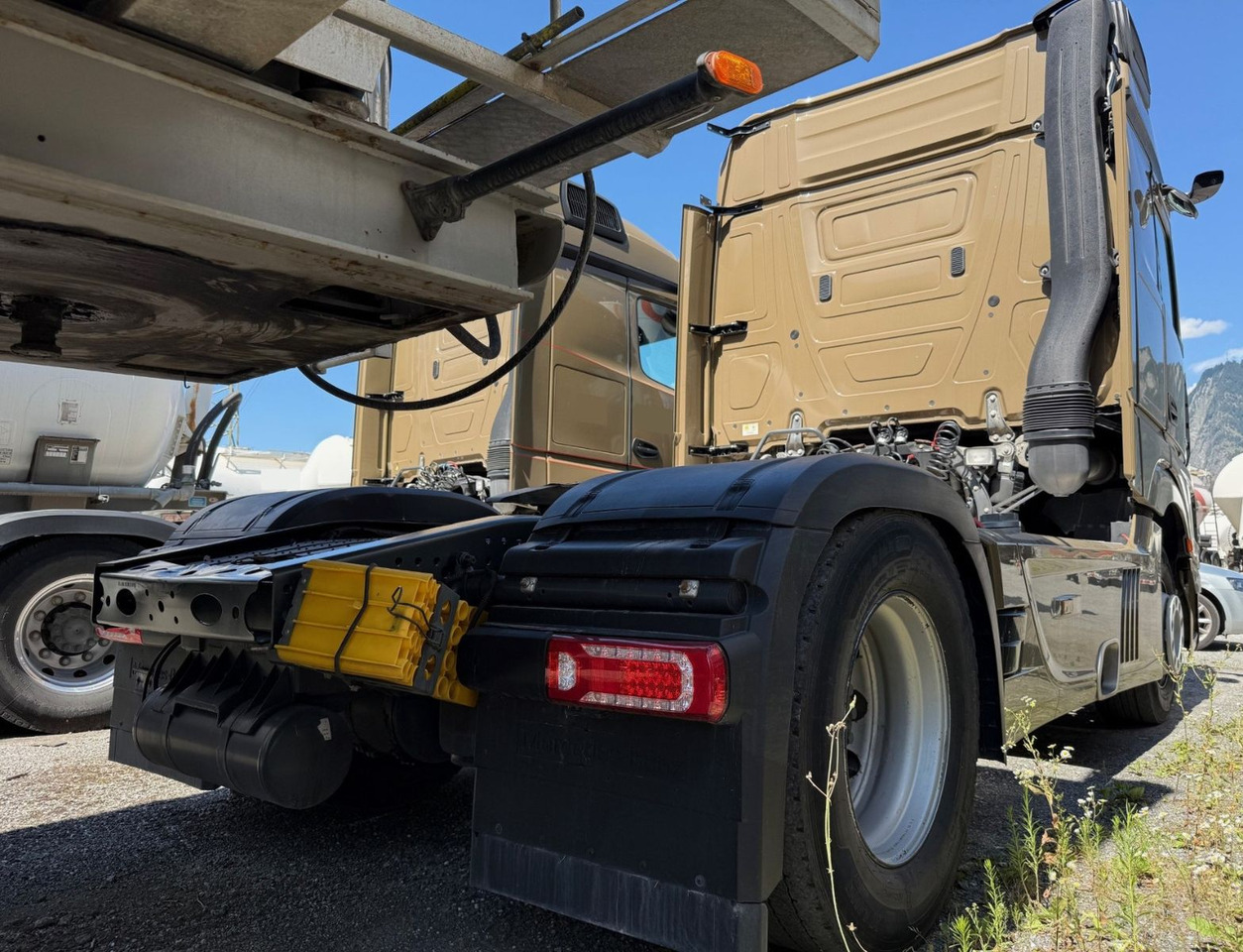Mercedes-Benz Actros 1845 4x2, MP5, E6, Retarder - Камион влекач: слика 4 Mercedes-Benz Actros 1845 4x2, MP5, E6, Retarder - Камион влекач: слика 4