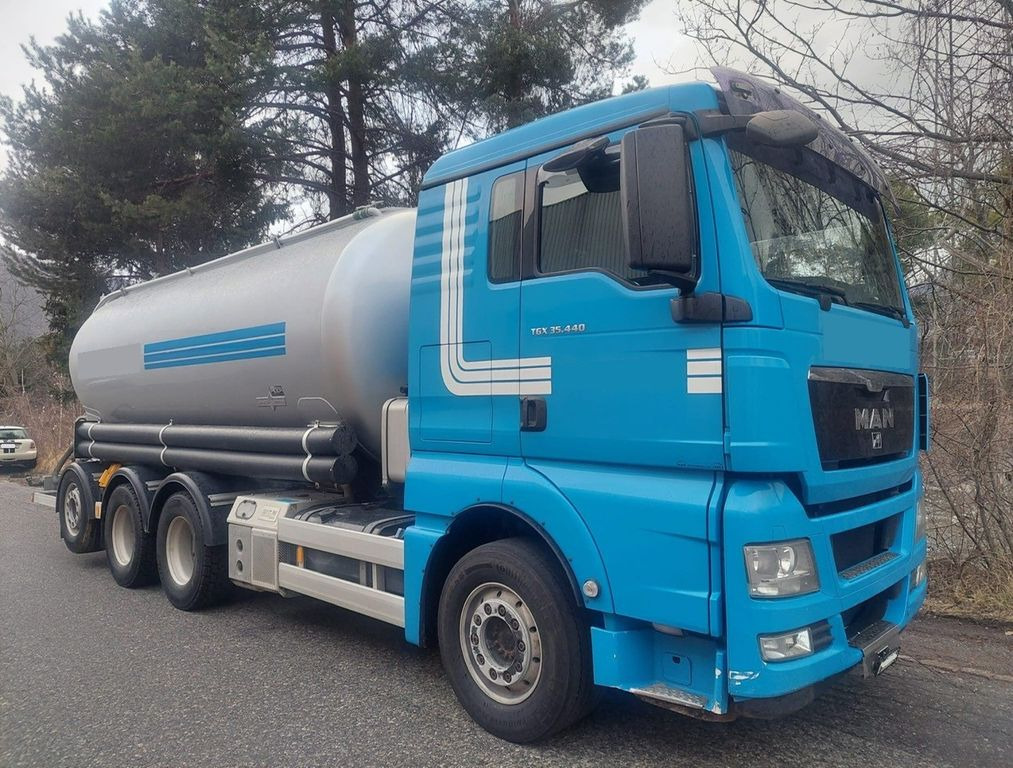 MAN TGX 35.440 8x4, E5, Silo 24m³, Kipper+Kompressor - Камион цистерна: слика 3 MAN TGX 35.440 8x4, E5, Silo 24m³, Kipper+Kompressor - Камион цистерна: слика 3