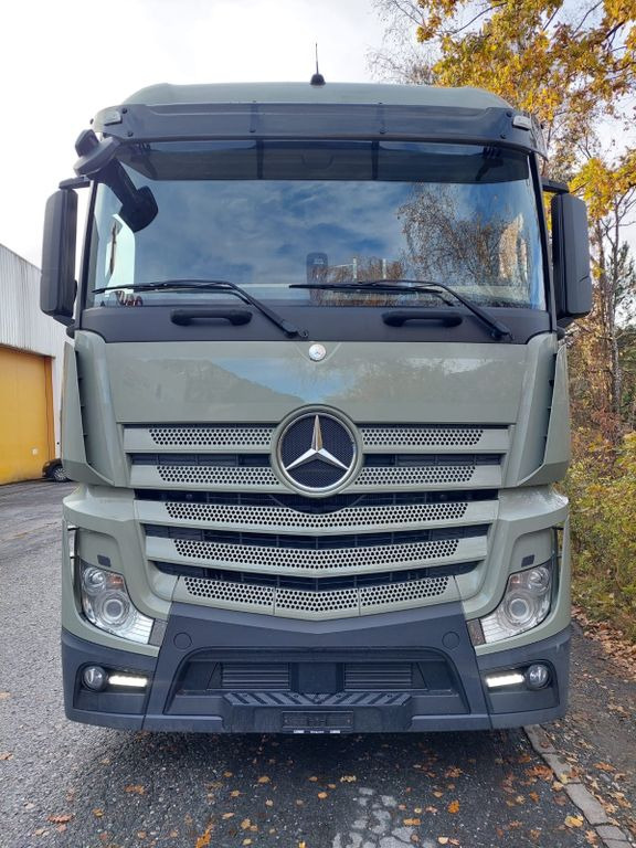 Mercedes-Benz Actros 2545 6x2, E6, Effer 265/6S Mercedes-Benz Actros 2545 6x2, E6, Effer 265/6S, 2x Stück - Камион со кран, Камион со платформа: слика 4 Mercedes-Benz Actros 2545 6x2, E6, Effer 265/6S Mercedes-Benz Actros 2545 6x2, E6, Effer 265/6S, 2x Stück - Камион со кран, Камион со платформа: слика 4