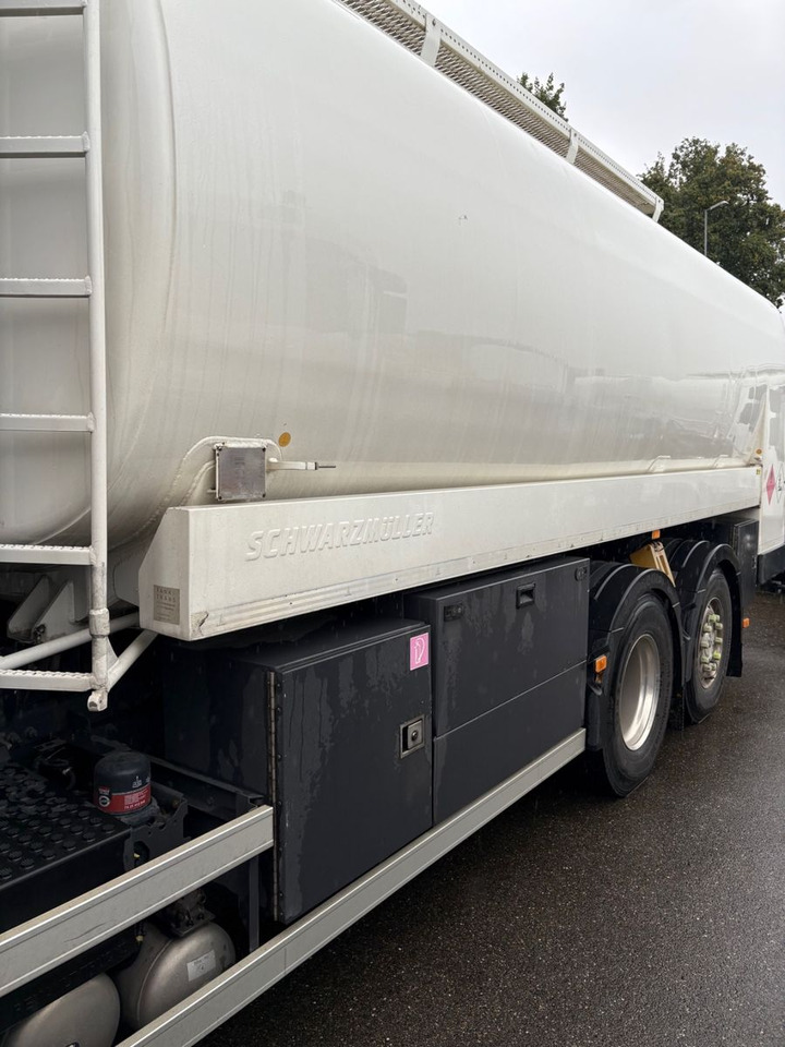 Renault T460 6x2, E6, ADR, Diesel/Benzin, Schwarzmueller - Камион цистерна: слика 4 Renault T460 6x2, E6, ADR, Diesel/Benzin, Schwarzmueller - Камион цистерна: слика 4